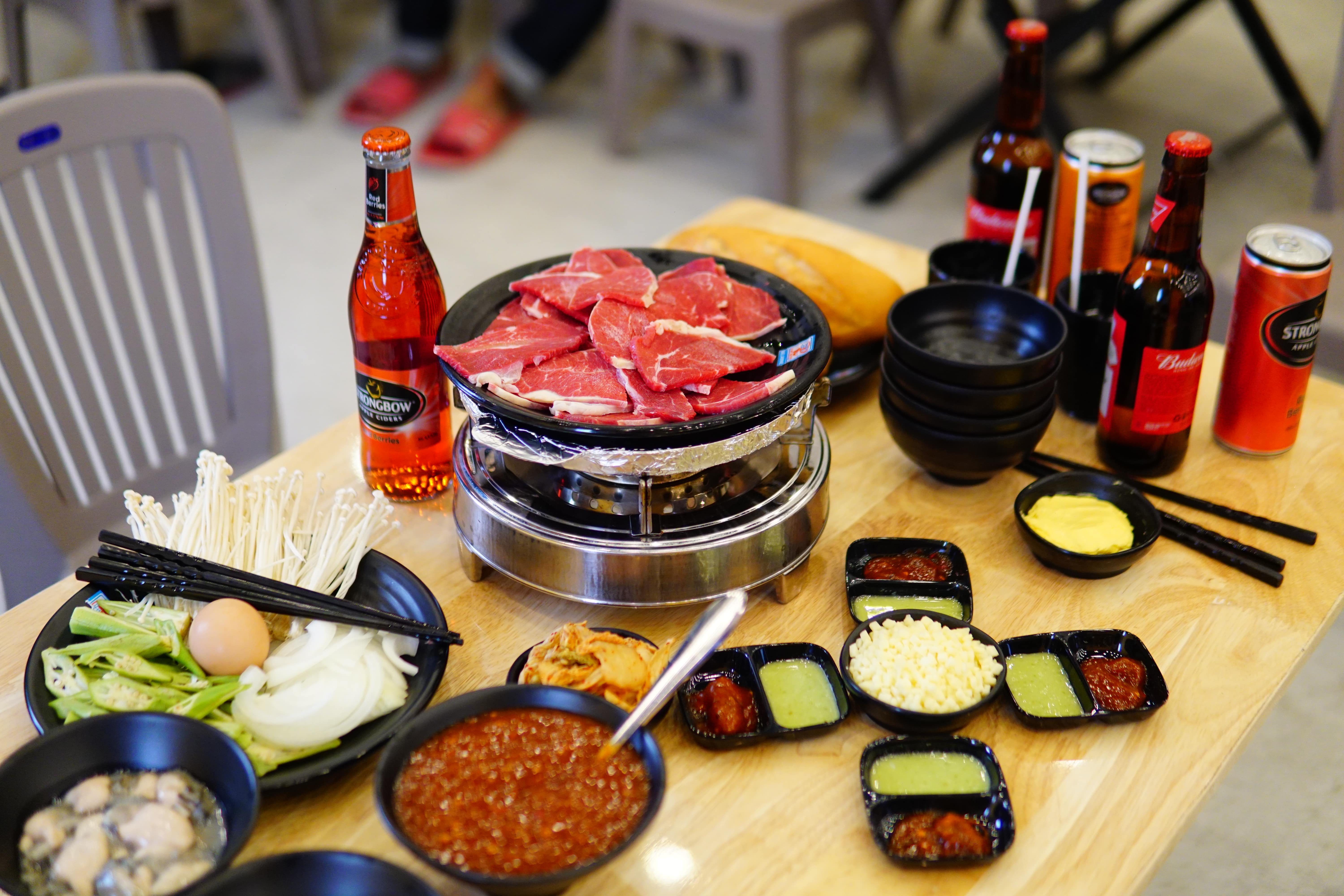Bò sốt và các món ăn kèm